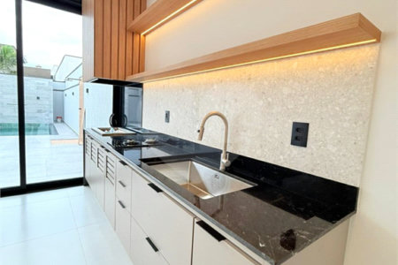 Casa à venda com 3 suítes no condomínio Residencial Milano, Indaiatuba - SP
