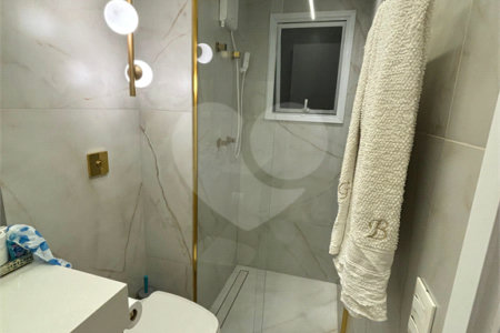 Apartamento à venda com 2 suítes em Vila Anastácio, São Paulo, SP