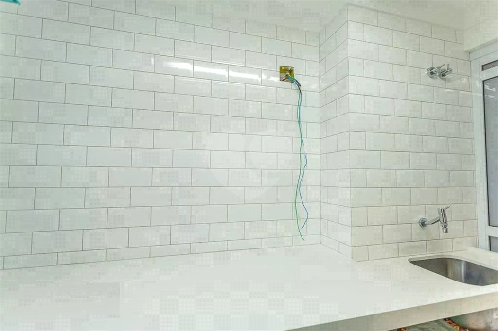 Apartamento à venda com 3 quartos, sendo 1 suíte, em Vila Anastácio, São Paulo, SP
