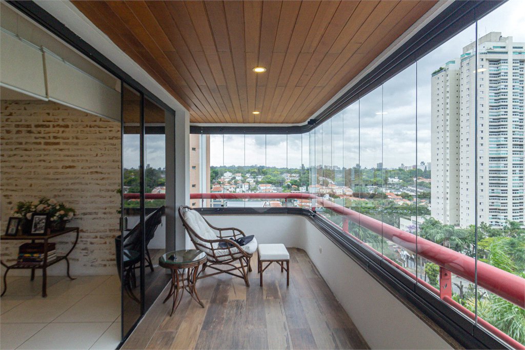 Apartamento à venda com 4 quartos, sendo 3 suítes, em Campo Belo, São Paulo, SP