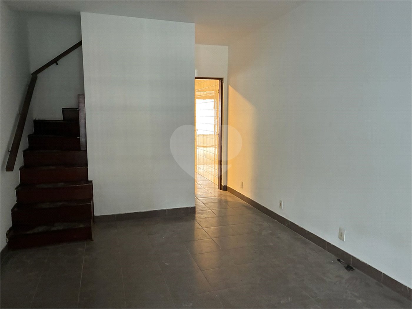 Casa à venda com 3 quartos, sendo 1 suíte,  em Vila Figueira, Suzano, SP