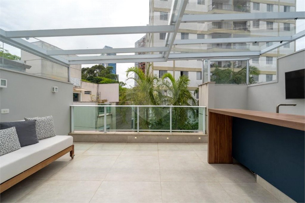 Casa à venda com 4 quartos, sendo 2 suítes, no condomínio Melbourne Residence, São Paulo - SP