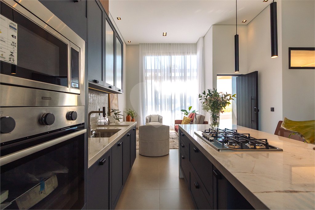 Casa à venda com 3 suítes no condomínio Residencial Dona Maria Candida, Indaiatuba - SP