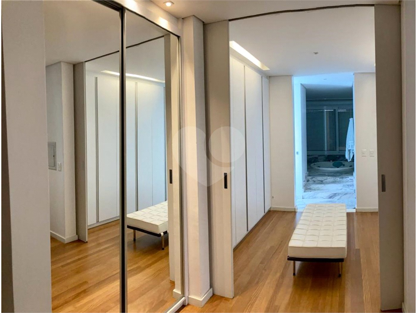 Casa à venda com 3 suítes em Anhangabaú, Jundiaí, SP