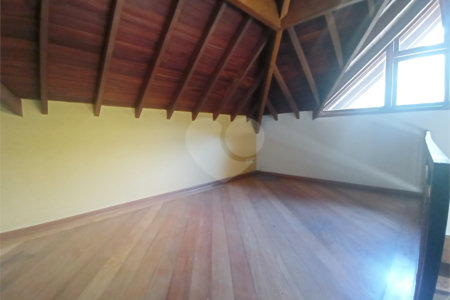 Casa à venda com 3 quartos, sendo 1 suíte,  no condomínio Estância Marambaia, Vinhedo - SP