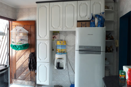Sobrado à venda com 3 quartos, sendo 1 suíte,  em Jardim Oriental, São Paulo, SP