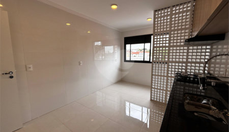 Sobrado à venda com 3 suítes em Vila Guilherme, São Paulo, SP