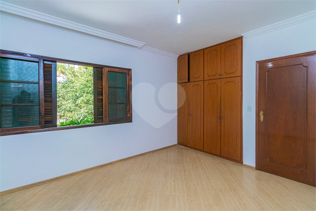 Sobrado à venda com 4 quartos, sendo 2 suítes, em Interlagos, São Paulo, SP