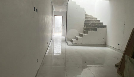Sobrado à venda com 3 quartos, sendo 1 suíte,  em Campo Grande, São Paulo, SP