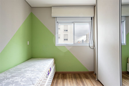 Apartamento à venda com 3 quartos, sendo 1 suíte,  em Jardim das Acácias, São Paulo, SP