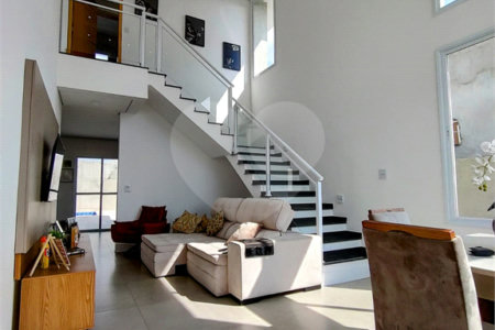 Casa à venda com 3 suítes no condomínio Residencial Alto da Floresta, Bom Jesus dos Perdões - SP