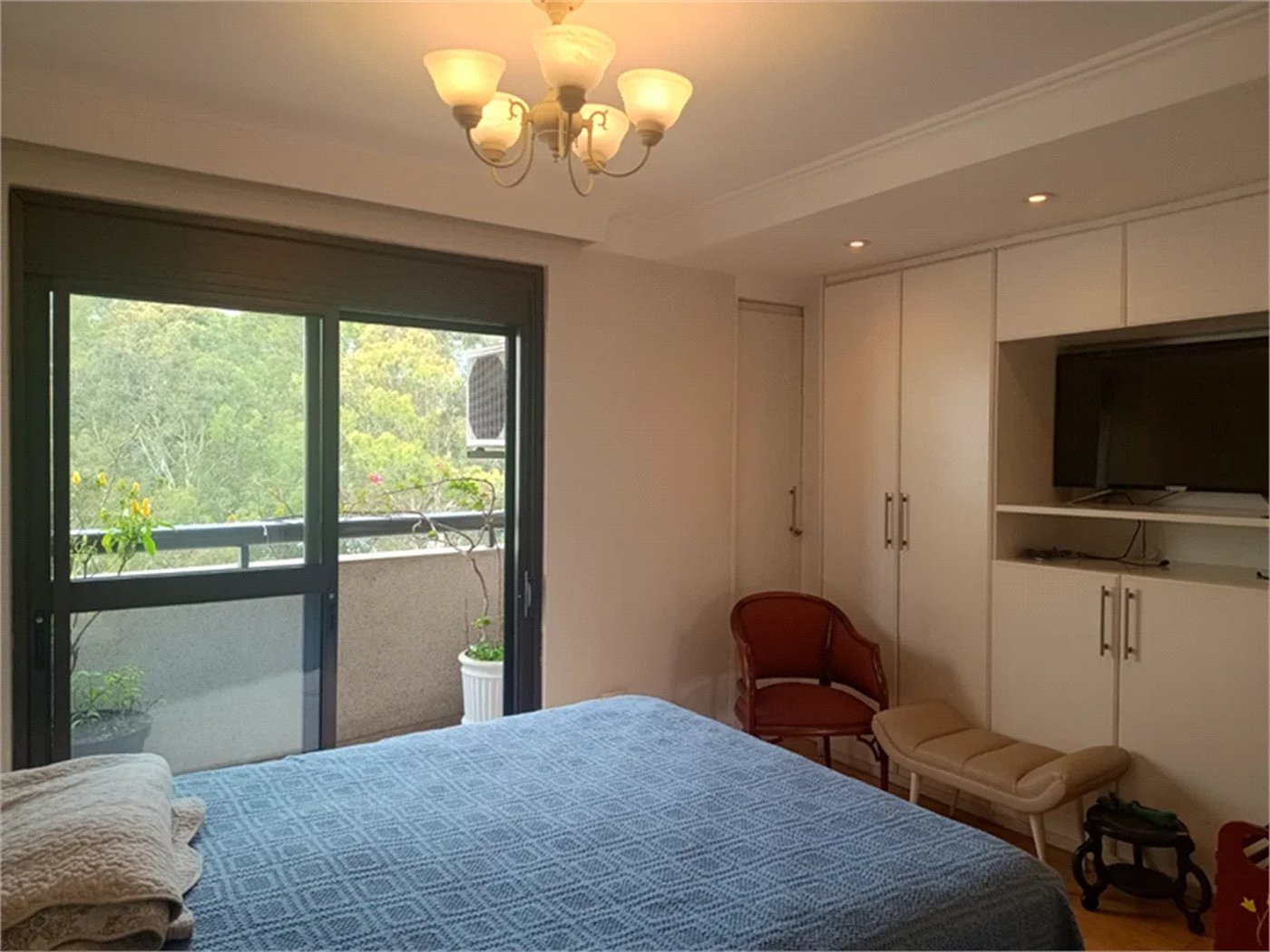 Apartamento à venda com 3 suítes em Vila Suzana, São Paulo, SP