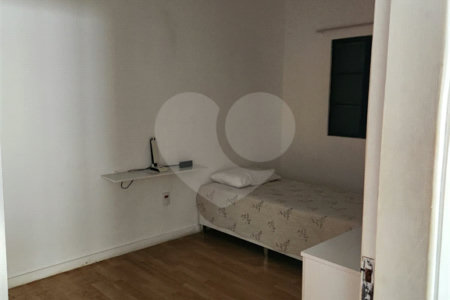 Casa à venda com 4 quartos, sendo 1 suíte, no Centro, Araraquara, SP