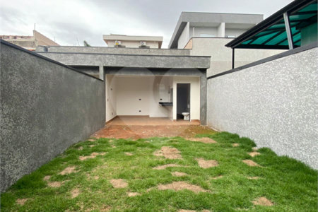 Casa à venda com 3 quartos, sendo 1 suíte, em Jardim do Lago, Atibaia, SP