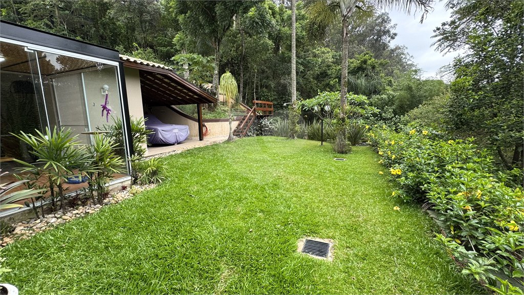 Casa à venda com 3 suítes no condomínio Residencial Delle Stelle, Louveira - SP