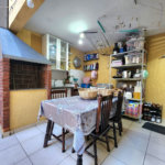Casa próximo da praia com 3 dormitórios à venda, 128 m² por R$ 1.300.000 - Pompéia - Santos/SP