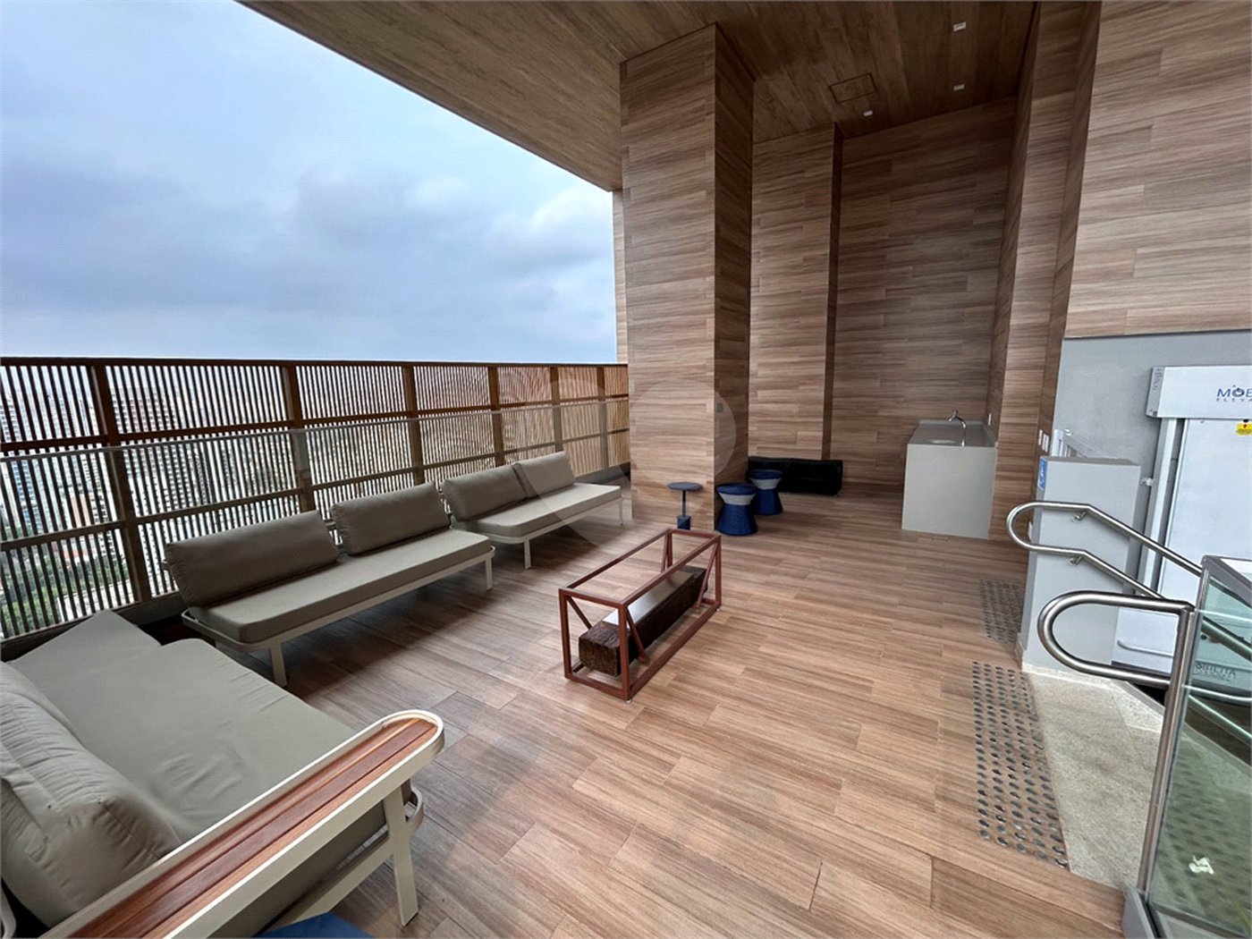 Apartamento à venda com 2 suítes em Campo Belo, São Paulo, SP
