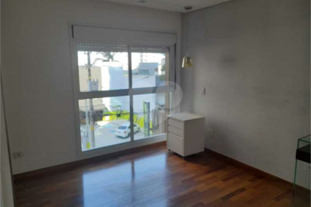 Apartamento à venda com 3 suítes em Campestre, Santo André, SP