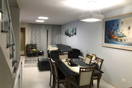 Casa à venda com 3 quartos, sendo 1 suíte, no condomínio Dolce Villa Anália Franco, São Paulo - SP