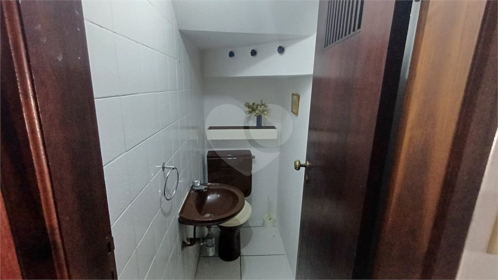 Sobrado à venda com 5 quartos, sendo 2 suítes,  em Parque Continental, São Paulo, SP