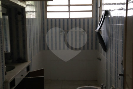 Casa à venda com 4 quartos, sendo 1 suíte,  em Jardim Petrópolis, São Paulo, SP