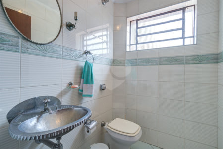 Casa à venda com 3 quartos, sendo 1 suíte, em Alto da Boa Vista, São Paulo, SP