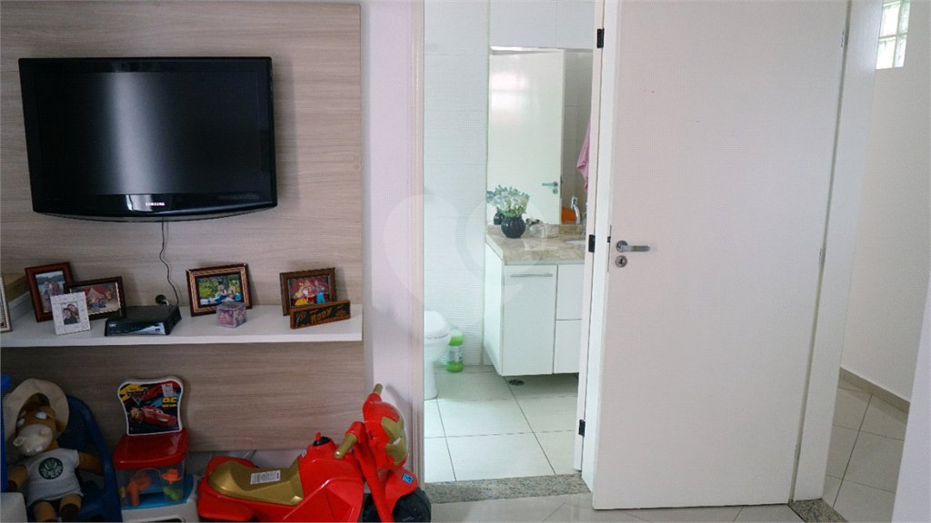 Sobrado à venda com 5 quartos, sendo 3 suítes,  em Santa Teresinha, São Paulo, SP