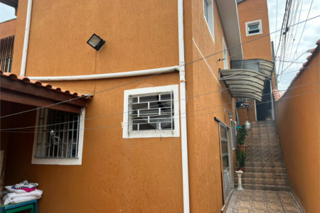 Casa à venda com 3 quartos, sendo 1 suíte, em Jardim Dourado, Guarulhos, SP