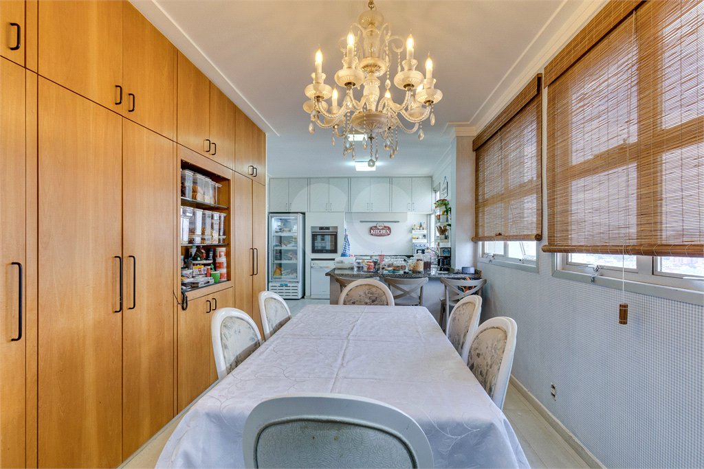 Apartamento à venda com 4 suítes em Jardim Marajoara, São Paulo, SP