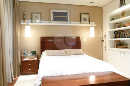Cobertura Duplex com 126,metros quadrados próximo ao Shopping Pátio Paulista.