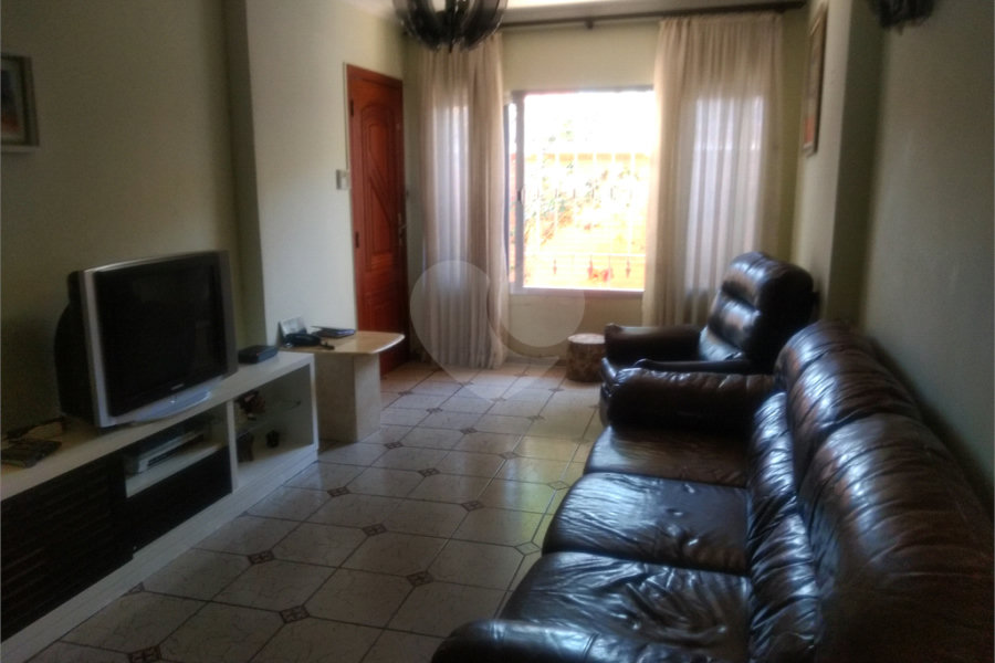 Sobrado à venda com 3 quartos em Horto, São Paulo, SP