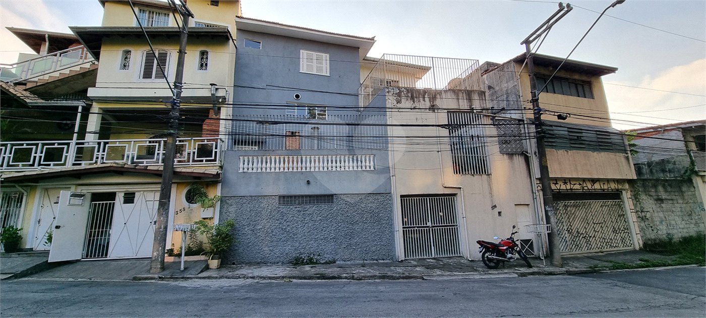 Casa à venda com 3 quartos, sendo 1 suíte,  em Jardim Rosa Maria, São Paulo, SP