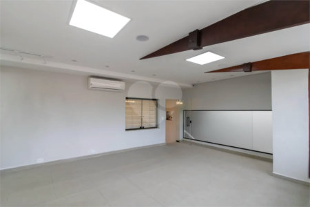 Casa à venda com 3 quartos, sendo 1 suíte, em Parque Santo Antônio, Guarulhos, SP