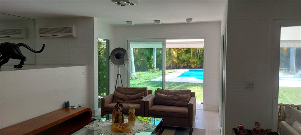 Casa à venda com 4 suítes em Alphaville, Santana de Parnaíba, SP