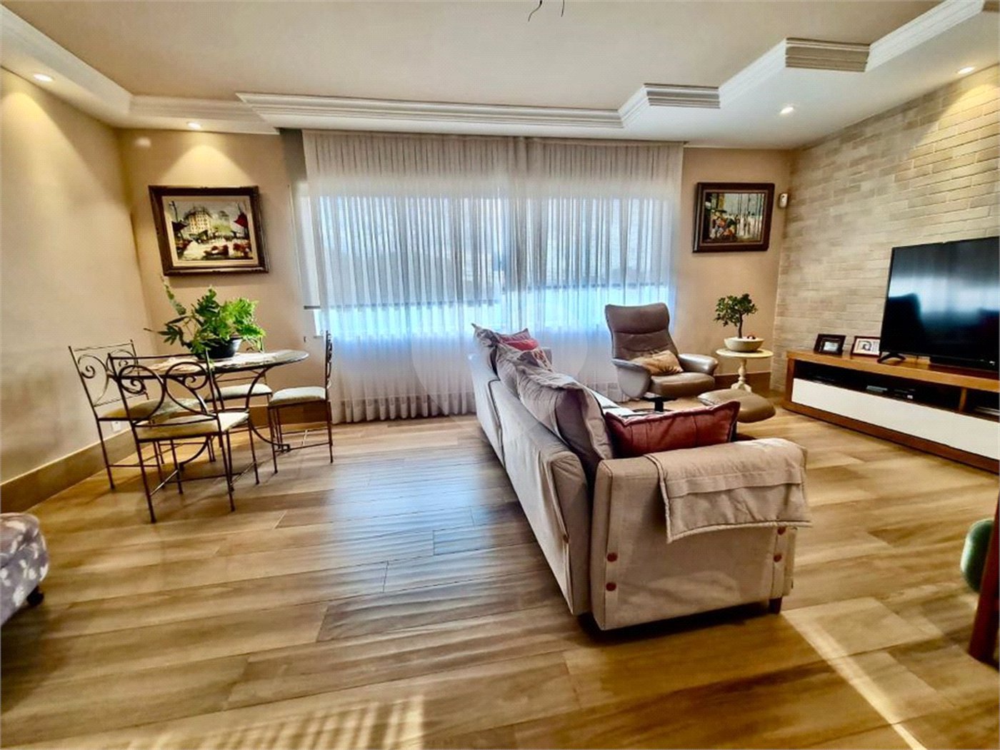 Sobrado à venda com 3 quartos, sendo 1 suíte, em Limão, São Paulo, SP
