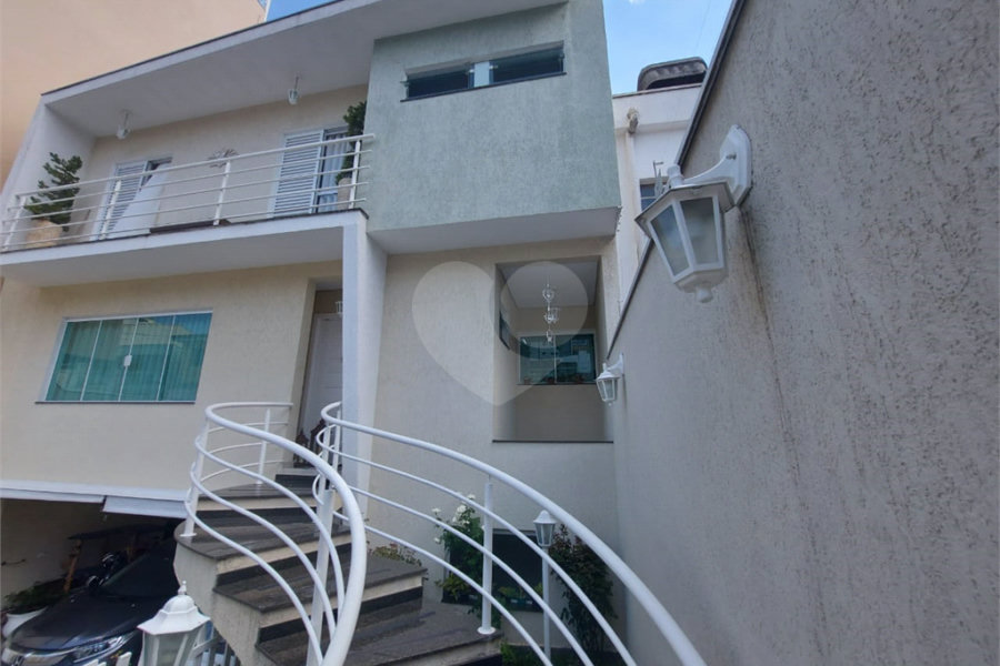 Casa à venda com 3 suítes em Santa Terezinha, São Bernardo do Campo, SP