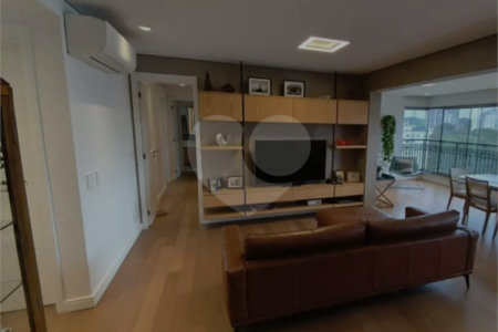 Apartamento para alugar com 3 suítes em Chácara Santo Antônio, São Paulo, SP