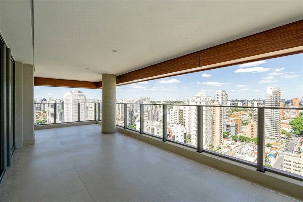 Apartamento à venda com 4 quartos, sendo 3 suítes, em Campo Belo, São Paulo, SP