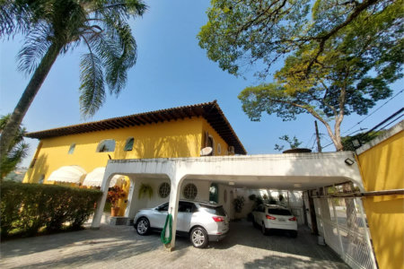 Sobrado à venda com 4 suítes em Vila Inah, São Paulo, SP