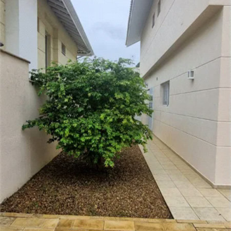 Casa à venda com 4 quartos, sendo 2 suítes,  no condomínio Casas de Windsor, São Paulo - SP