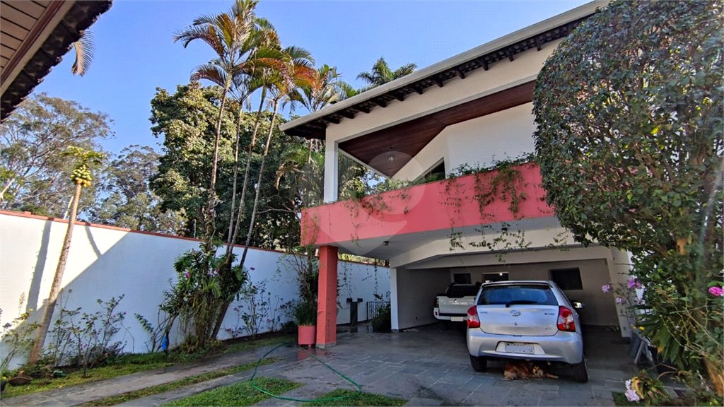 Sobrado à venda com 4 quartos, sendo 2 suítes, em Interlagos, São Paulo, SP