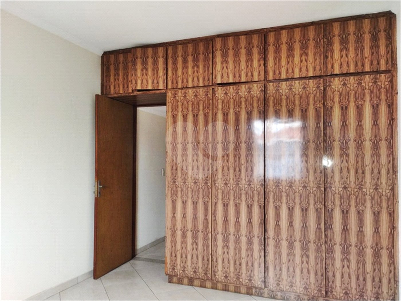 Sobrado à venda com 2 quartos em Vila Nivi, São Paulo, SP