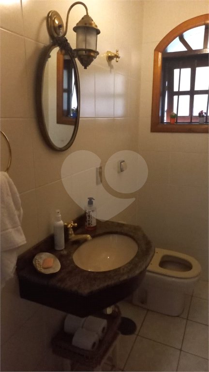 Casa à venda ou para alugar com 5 quartos, sendo 1 suíte,  em Vila Oliveira, Mogi das Cruzes, SP