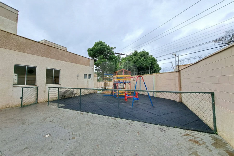 Apartamento com 02 quartos MOBILIADO com varanda e lazer !