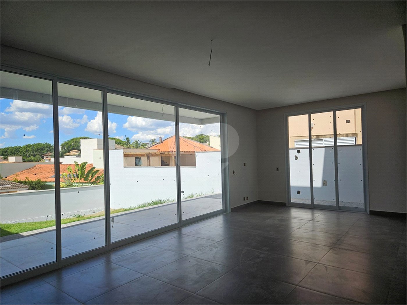 Casa à venda com 4 suítes no condomínio Portal da Vila Rica, Itu - SP
