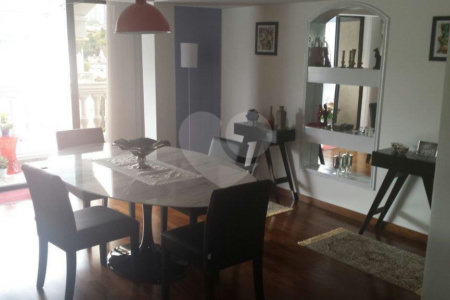 Casa à venda com 3 suítes em Jardim Franca, São Paulo, SP