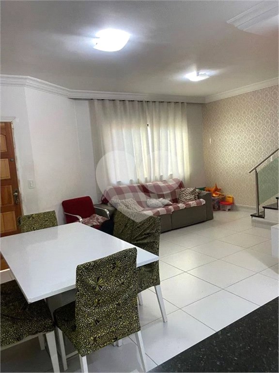 Casa à venda com 3 quartos, sendo 2 suítes, no condomínio Ibarra, São Paulo - SP
