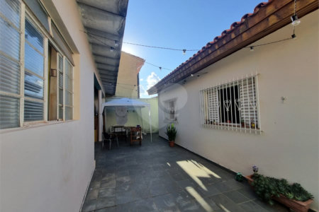 Casa à venda com 4 quartos, sendo 1 suíte,  em Jardim Guarujá, Sorocaba, SP