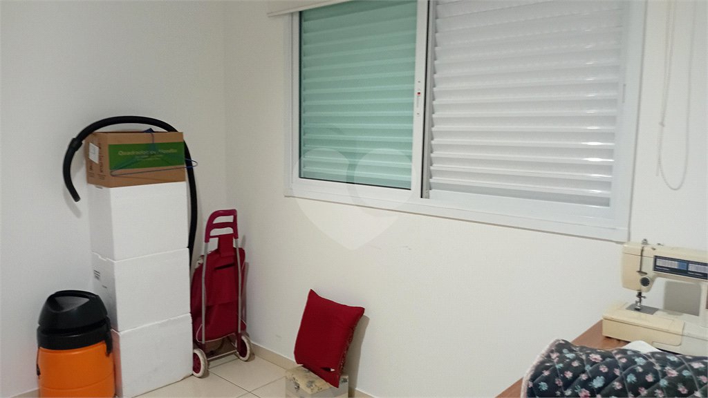 Sobrado à venda com 4 quartos, sendo 2 suítes,  em Vila Gilda, Santo André, SP