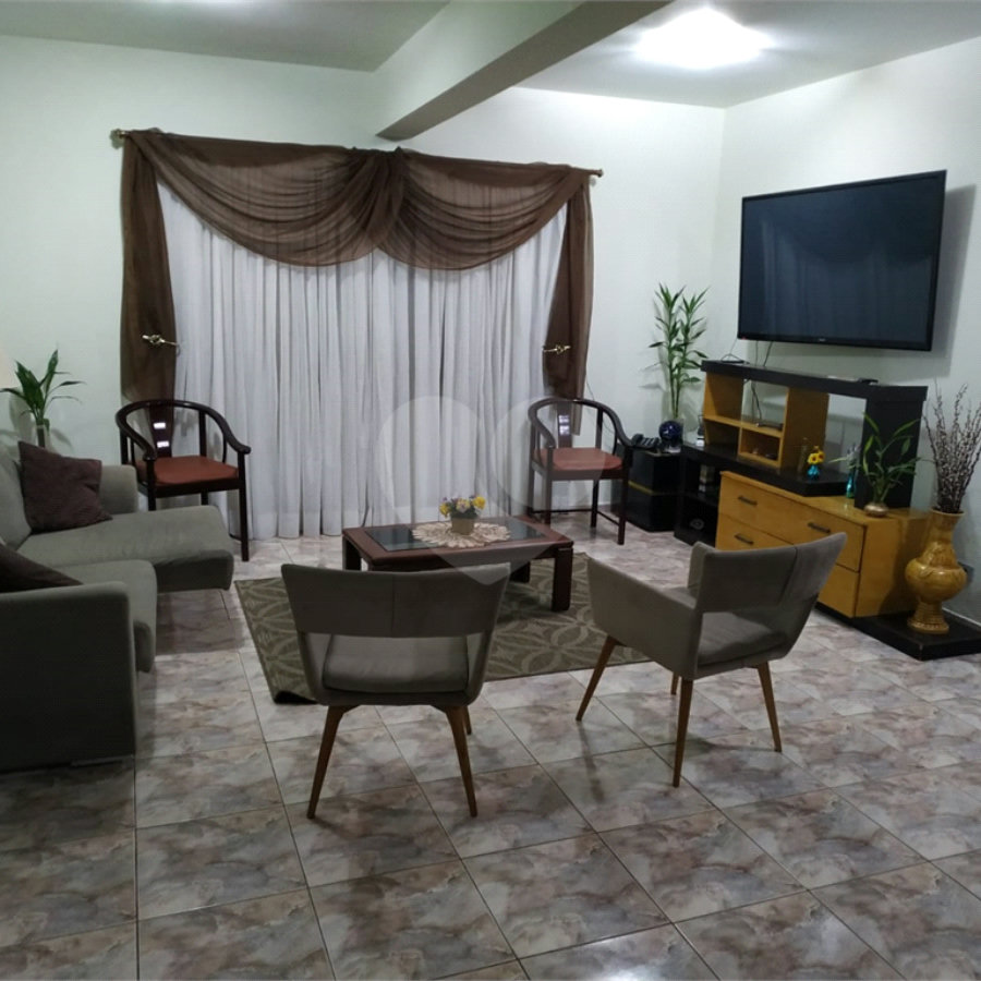 Casa de Vila à venda com 4 quartos, sendo 1 suíte, em Vila Santa Catarina, São Paulo, SP